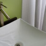 Extra wastafel aanleggen in de slaapkamer